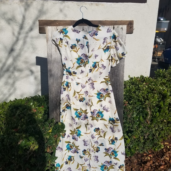 Gilli Wrap Style Dress - Picture 5 of 8